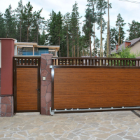 Боковая дверь