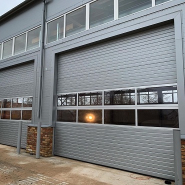 Металлические противопожарные ворота с окнами 3000x3500